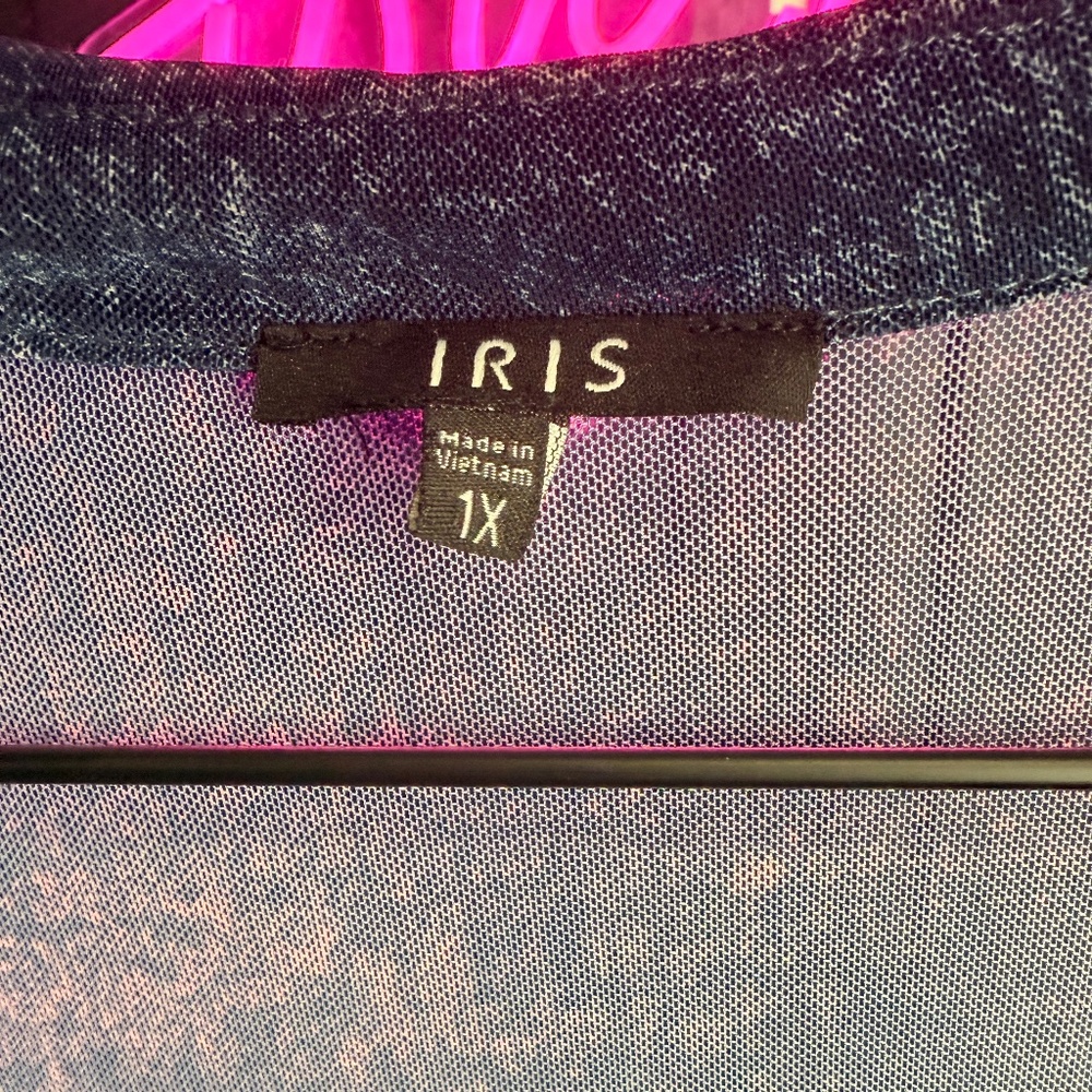 IRIS Sheer Mesh Crossover Bodysuit with Pockets Size 1X - Picture 4 of 5